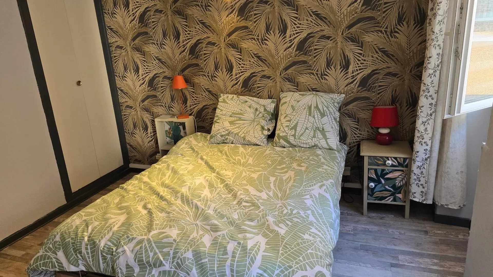 Duplex Centre Ville Privas Lejlighed